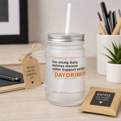 MUTE OFFICE — Geschenk-Szene — Daydrinking Glas 350ml | Homeoffice Geschenk — Vorschau 9