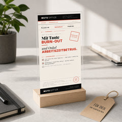 MUTE OFFICE — Geschenk-Szene — TANTE BURN-OUT · ONKEL ARBEITSZEITBETRUG — Acryl-Aufsteller — Vorschau 8