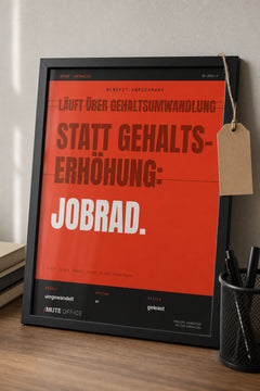 MUTE OFFICE — Geschenk-Szene — Jobrad statt Gehaltserhöhung – Büro-Poster mit Rahmen — Vorschau 5
