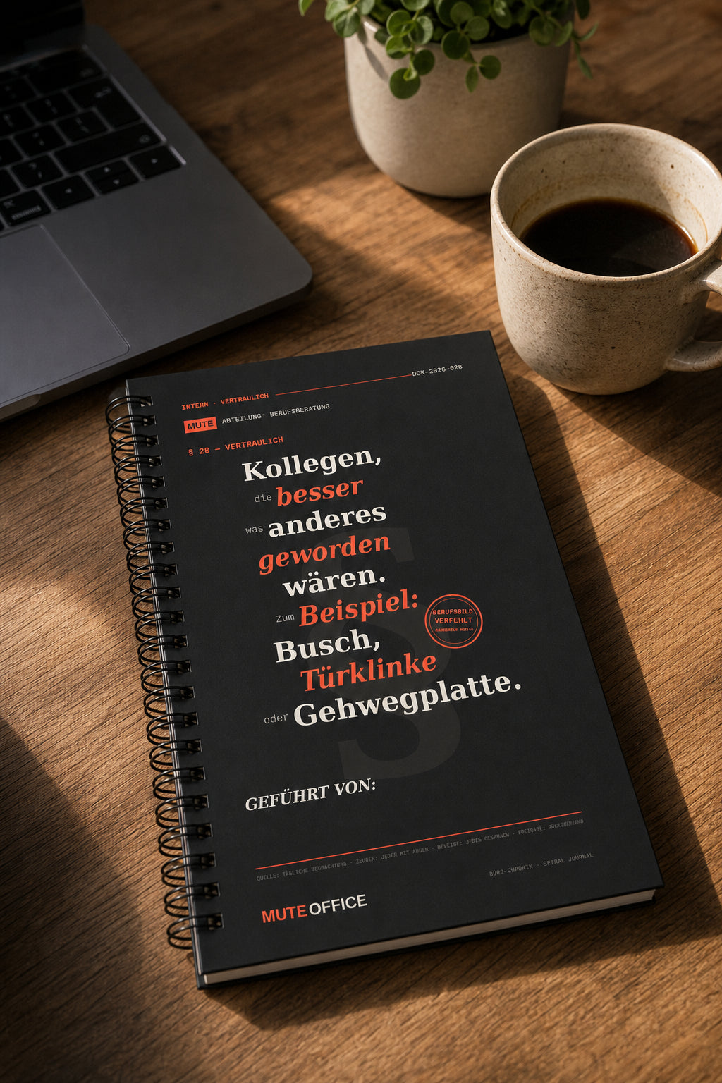 MUTE OFFICE — Homeoffice-Szene — Kollegen, die besser was anderes geworden wären