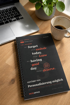 MUTE OFFICE — Homeoffice-Szene — Don't forget to be an asshole today · Personalisiertes Geschenk — Vorschau 2