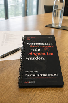 MUTE OFFICE — Meeting-Szene — Versprechungen aus dem Bewerbungsgespräch, die nie eingehalten wurden · Personalisiertes Geschenk — Vorschau 3